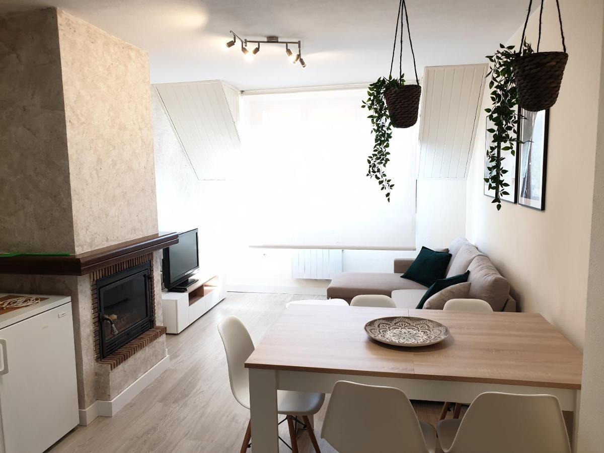 Apartamento Alba Jaca Exteriér fotografie