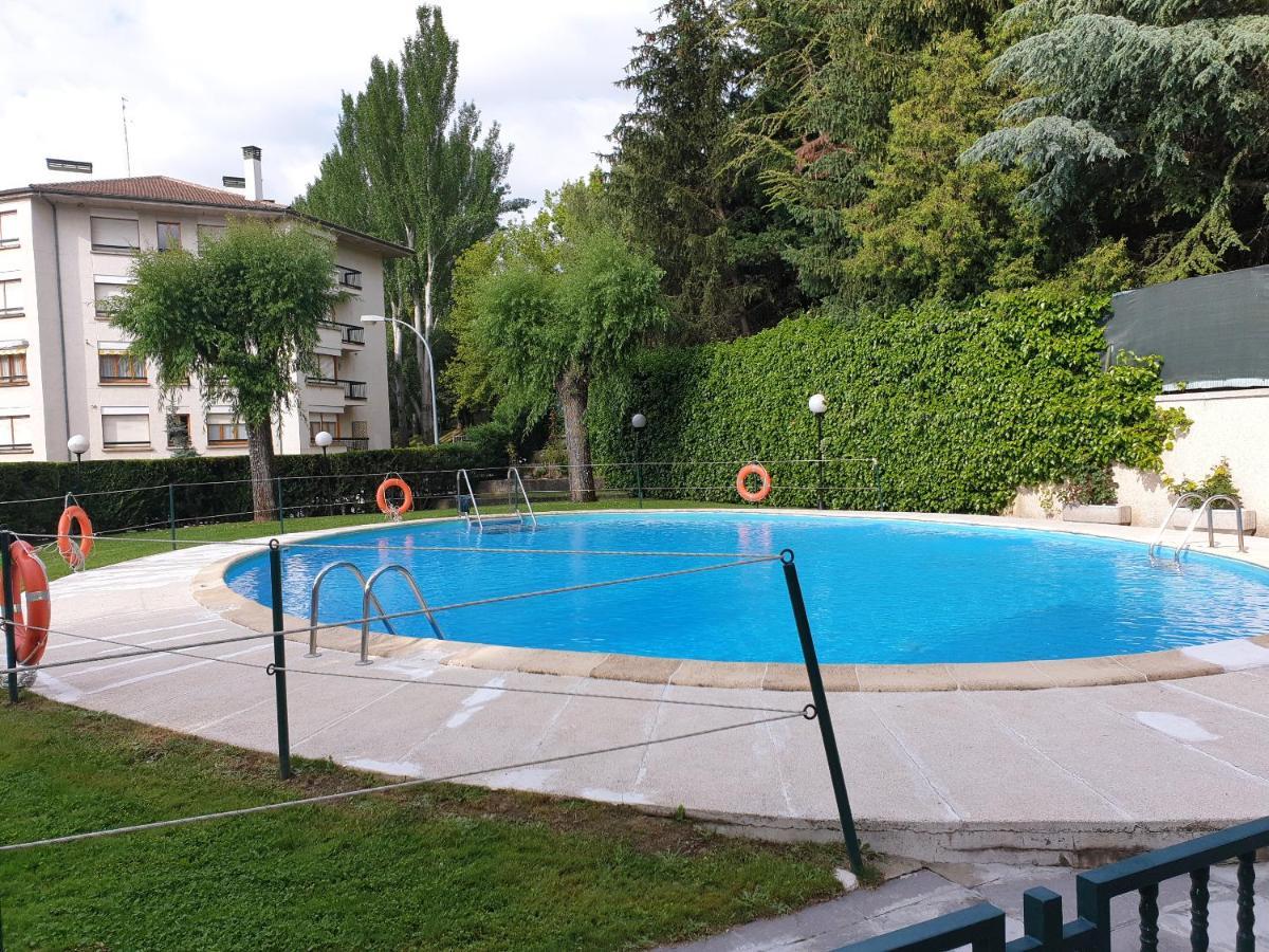 Apartamento Alba Jaca Exteriér fotografie