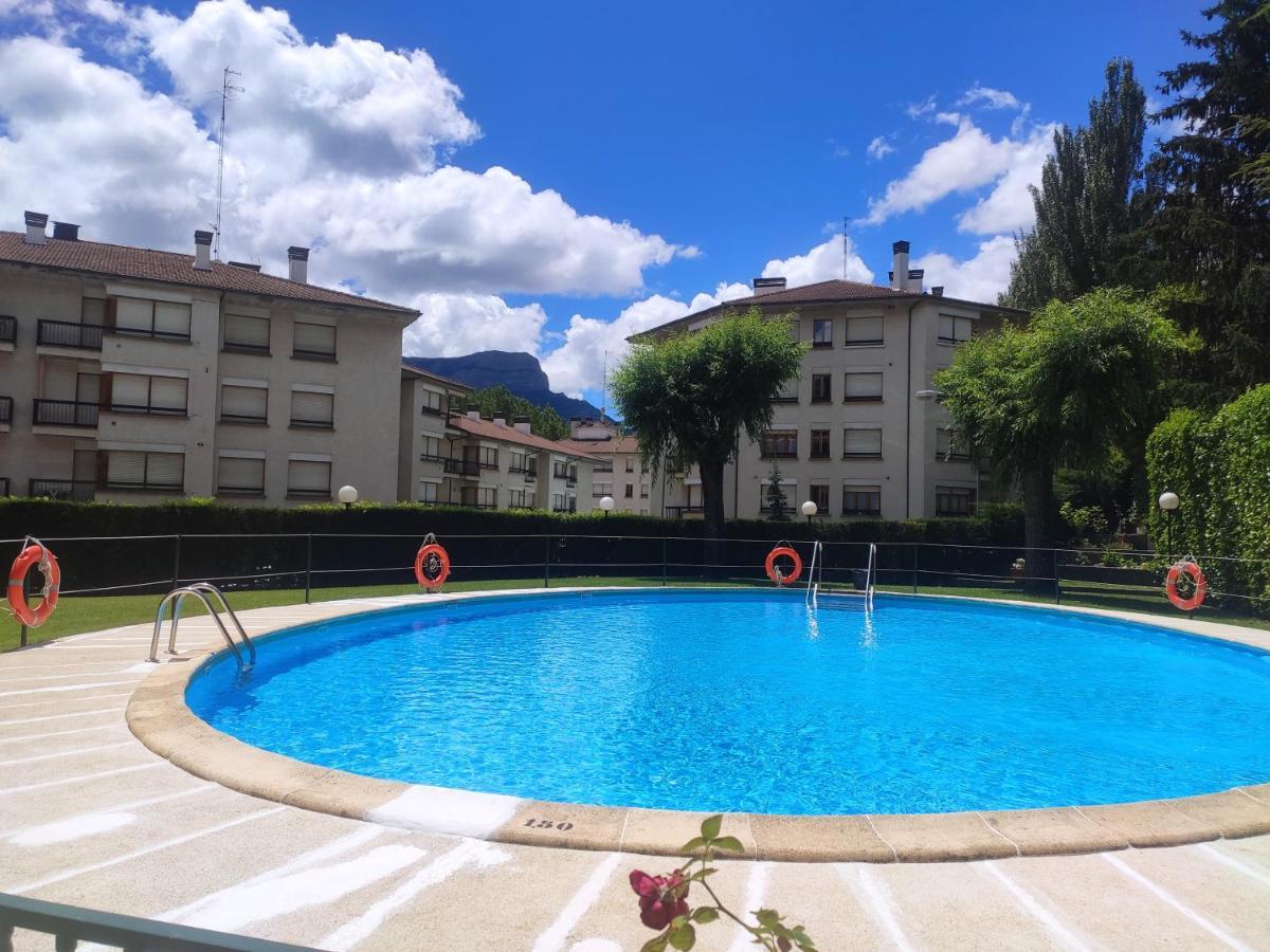 Apartamento Alba Jaca Exteriér fotografie