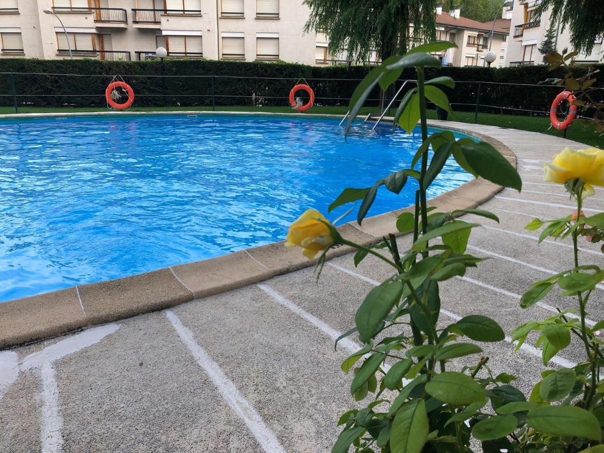 Apartamento Alba Jaca Exteriér fotografie